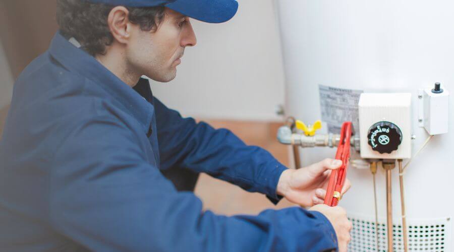 Expert burst pipe repair services in Ridgway, IL